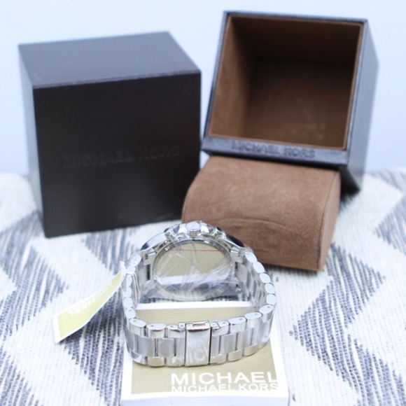 NWT Authentic Michael Kors Bradshaw Silver Watch - Picture 3 of 7